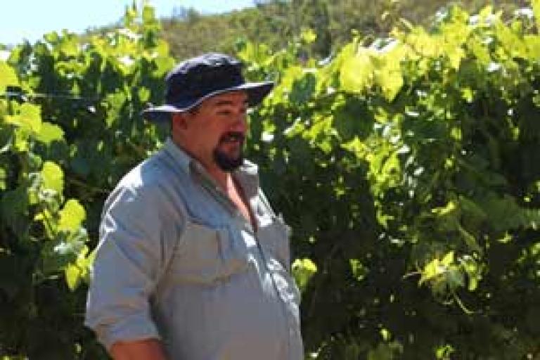 Farmer Johns Agronomist Shaun Falkenberg talks powdery mildew control with Miravis