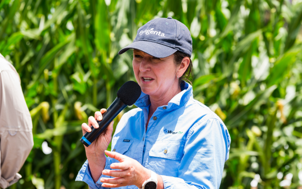 Syngenta Technical Services Lead, Dr Brandy Rawnsley, running through how to get the best from MIRAVIS® Duo fungicide with customers in the field.